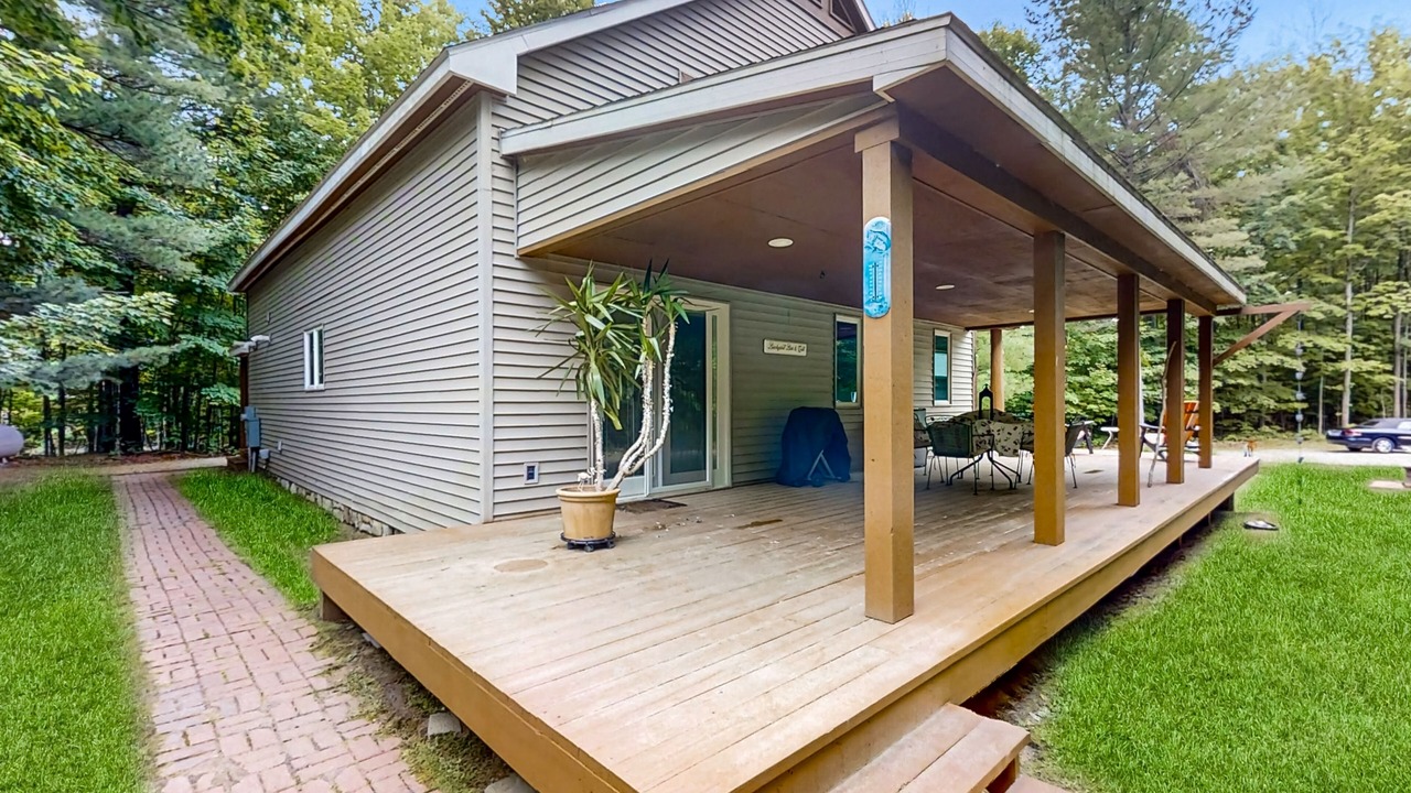 Photo of Patio Balcony in Brutus