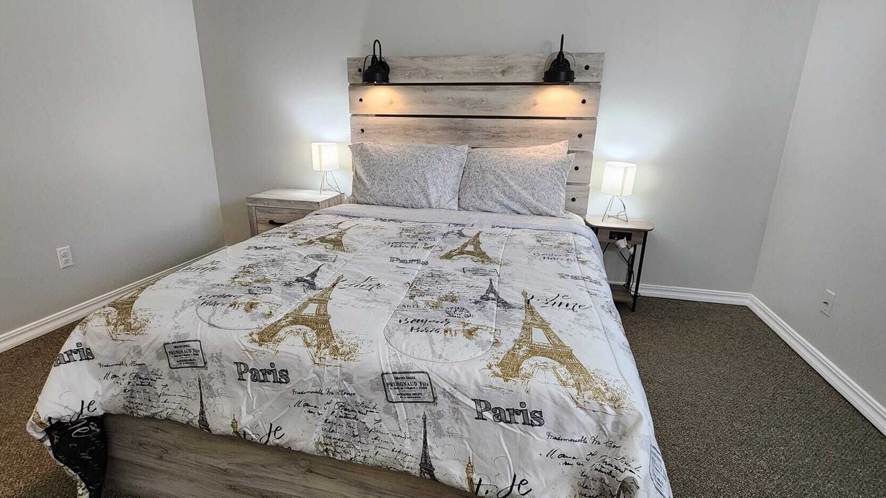 Photo of Bedroom in North Creek