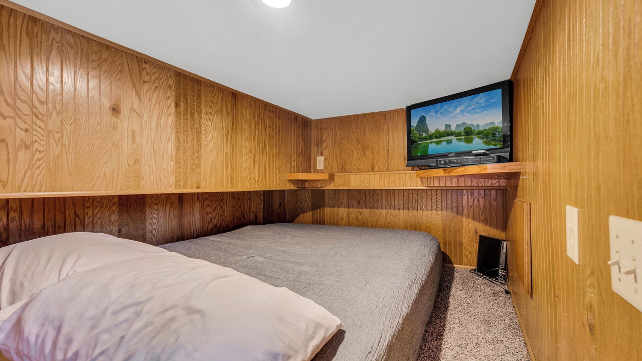 Photo of Bedroom in Smithville