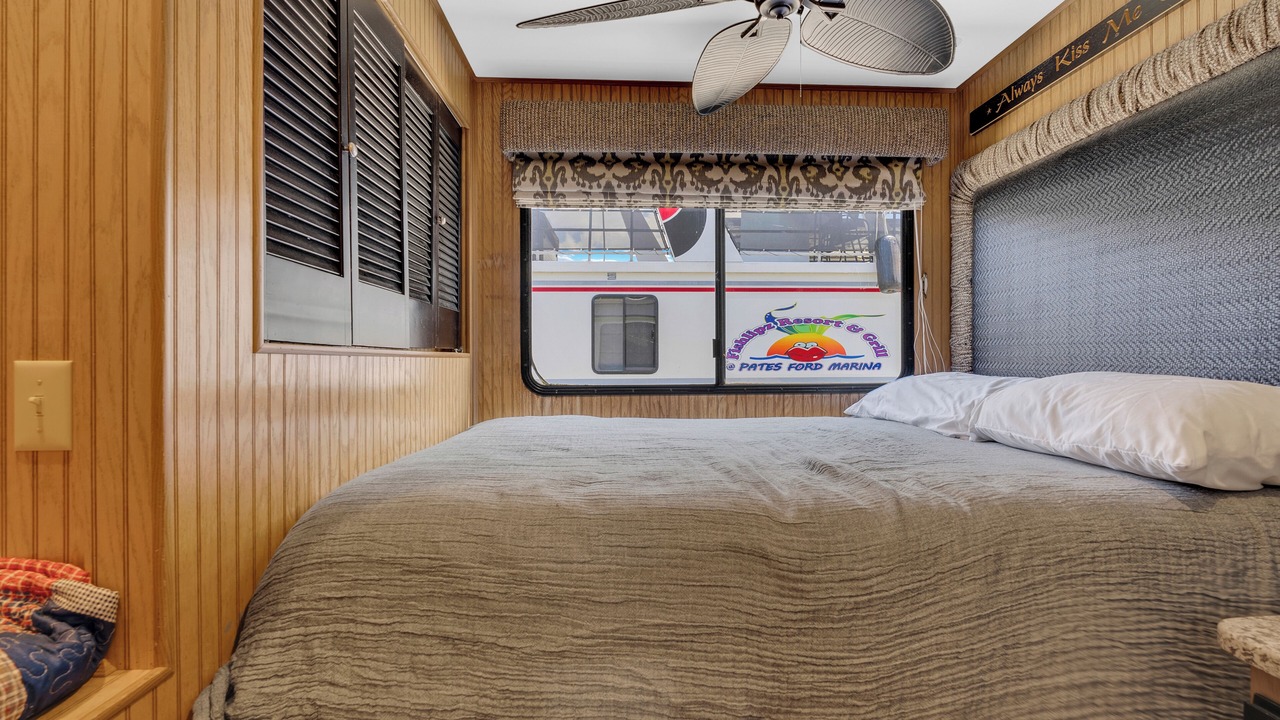 Photo of Bedroom in Smithville