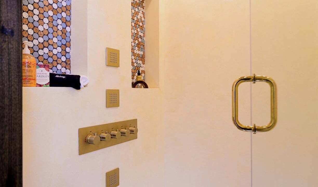 Photo of Bathroom in Tazewell