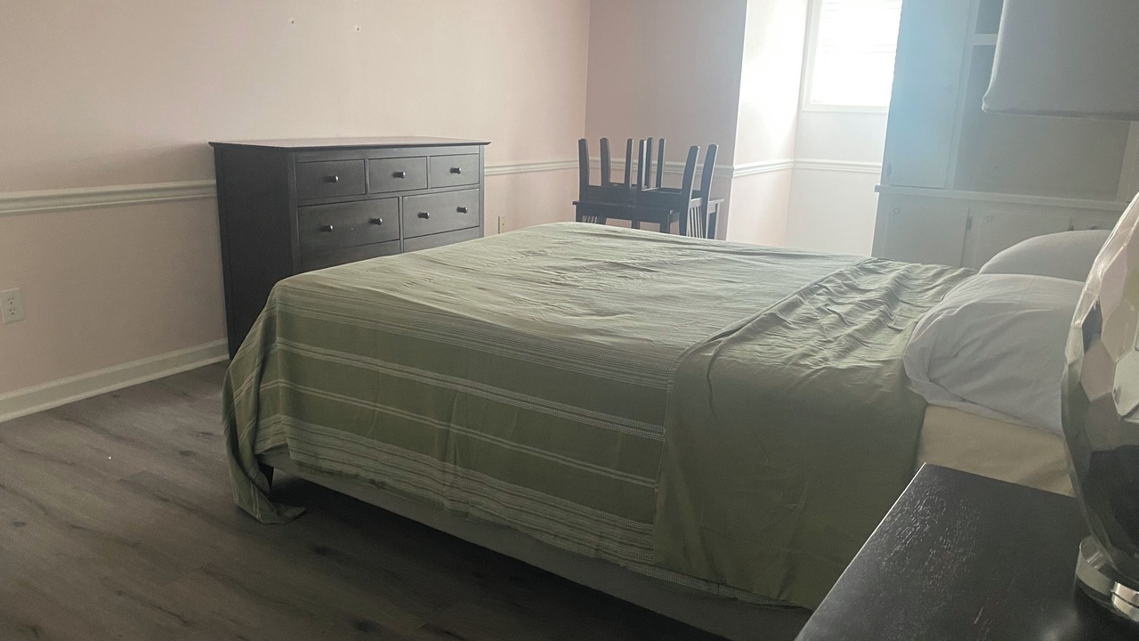 Photo of Bedroom in Alexandria