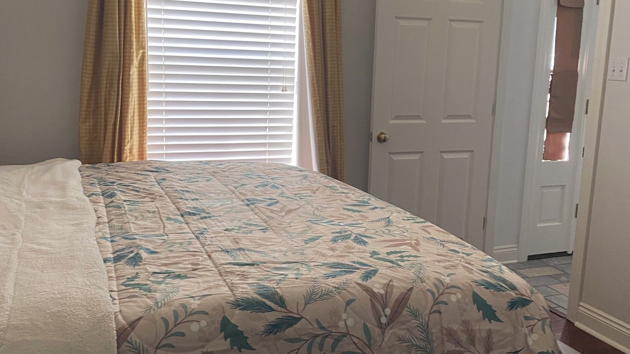 Photo of Bedroom in Alexandria