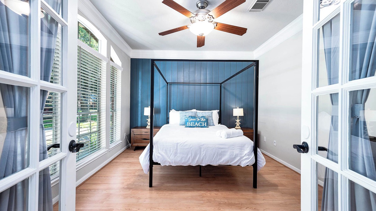 Photo of Bedroom in Pearland