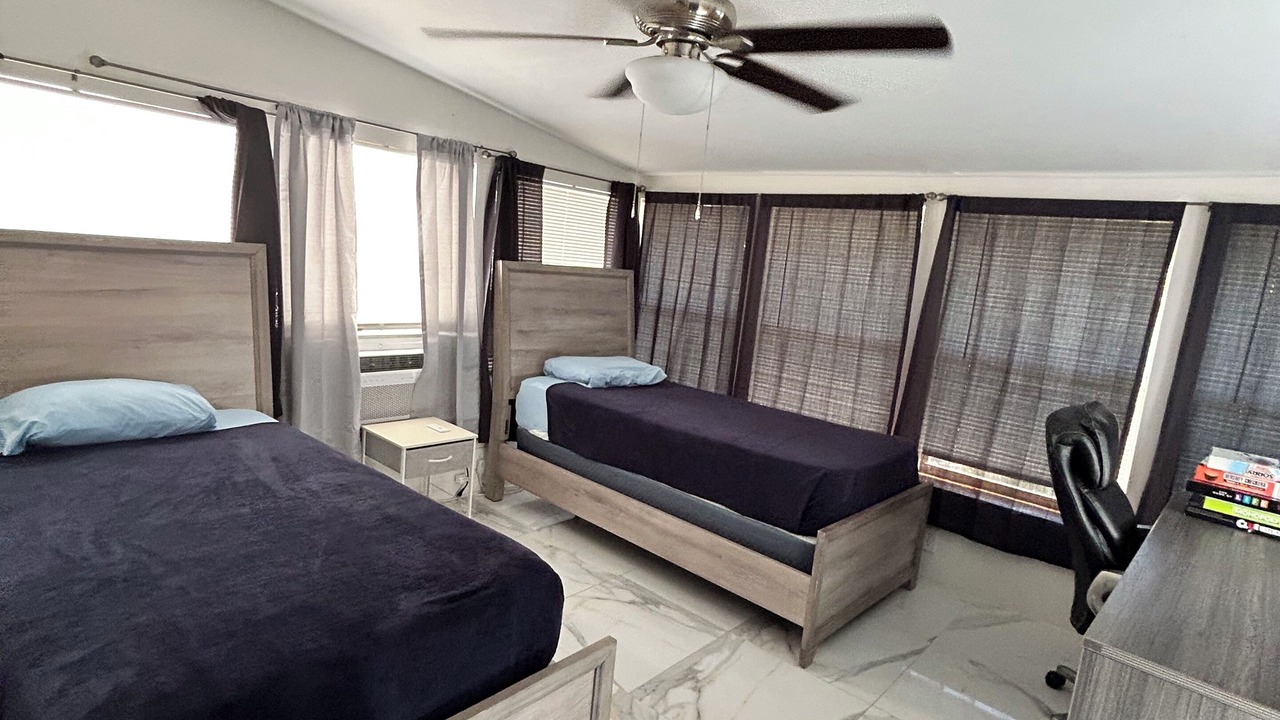 Photo of Bedroom in Town N County Park