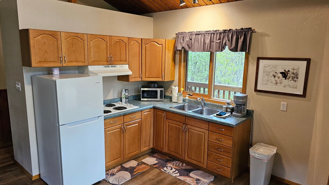 Photo of Kitchen in Crowsnest Pass