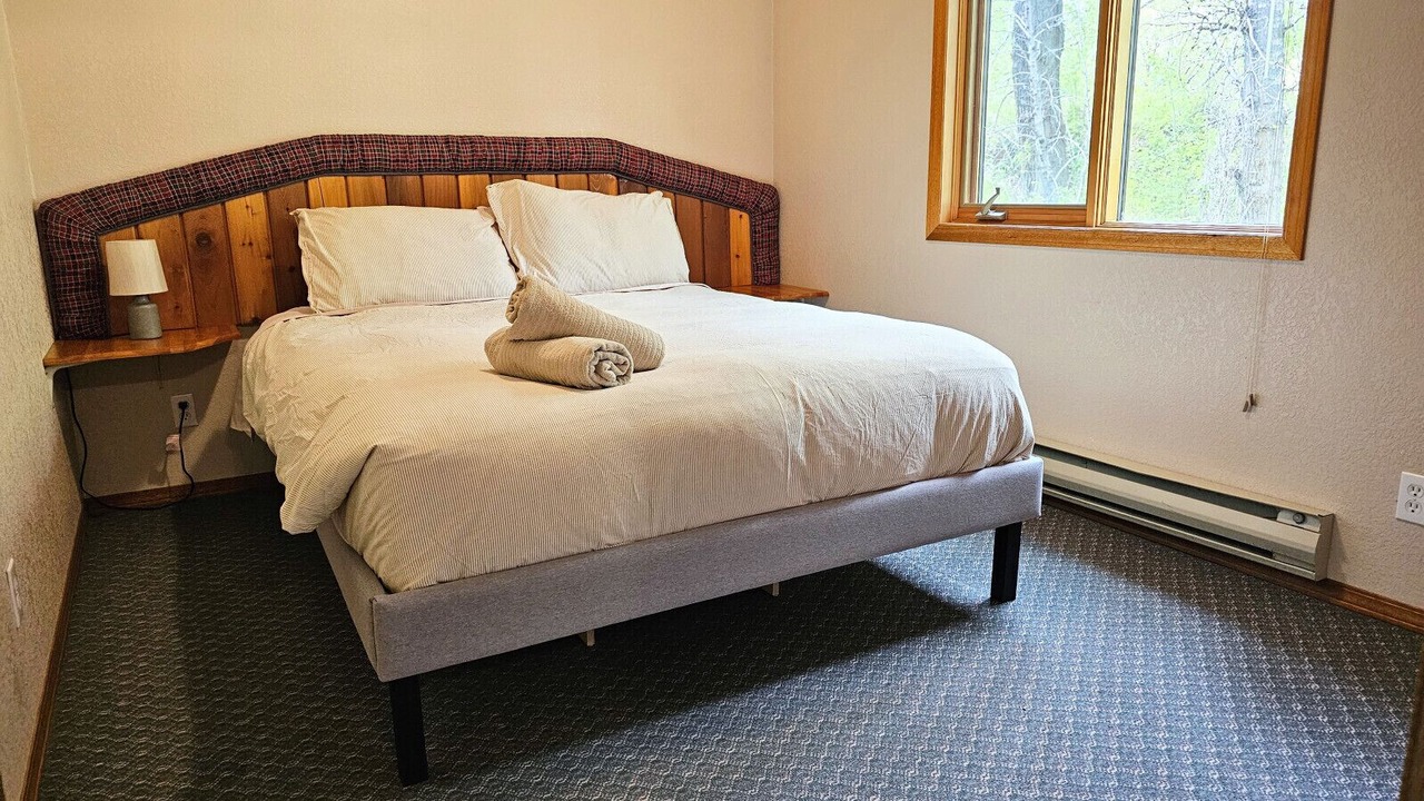 Photo of Bedroom in Crowsnest Pass