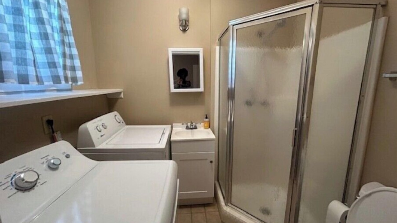 Photo of Bathroom in Summerville Historic District