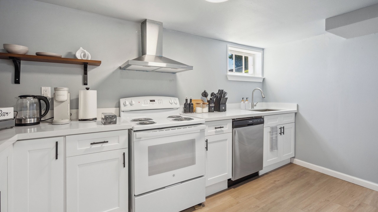 Photo of Kitchen in SeaTac
