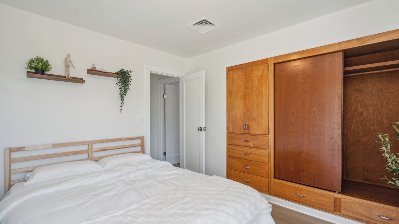 Photo of Bedroom in SeaTac