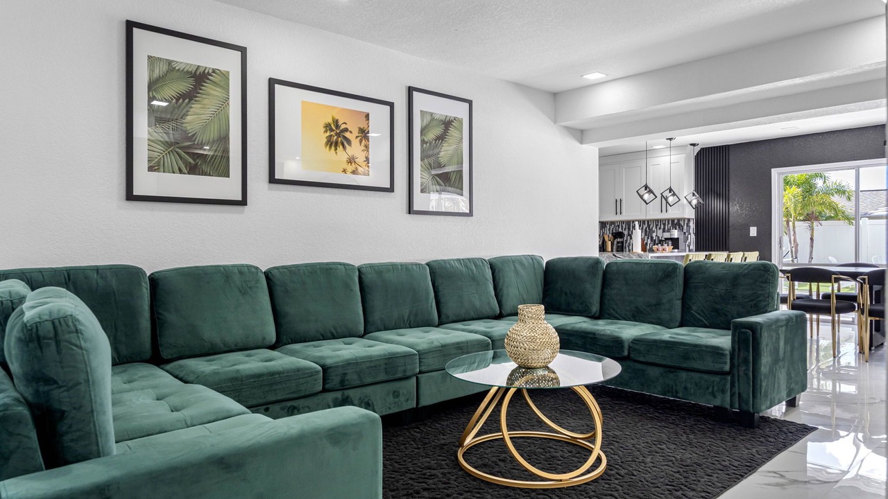 Photo of Livingroom in Town N County Park