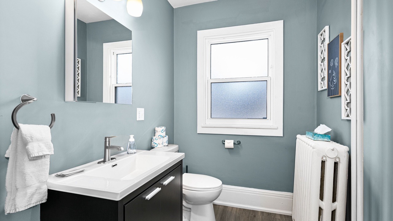 Photo of Bathroom in Lakeside - Lester Park