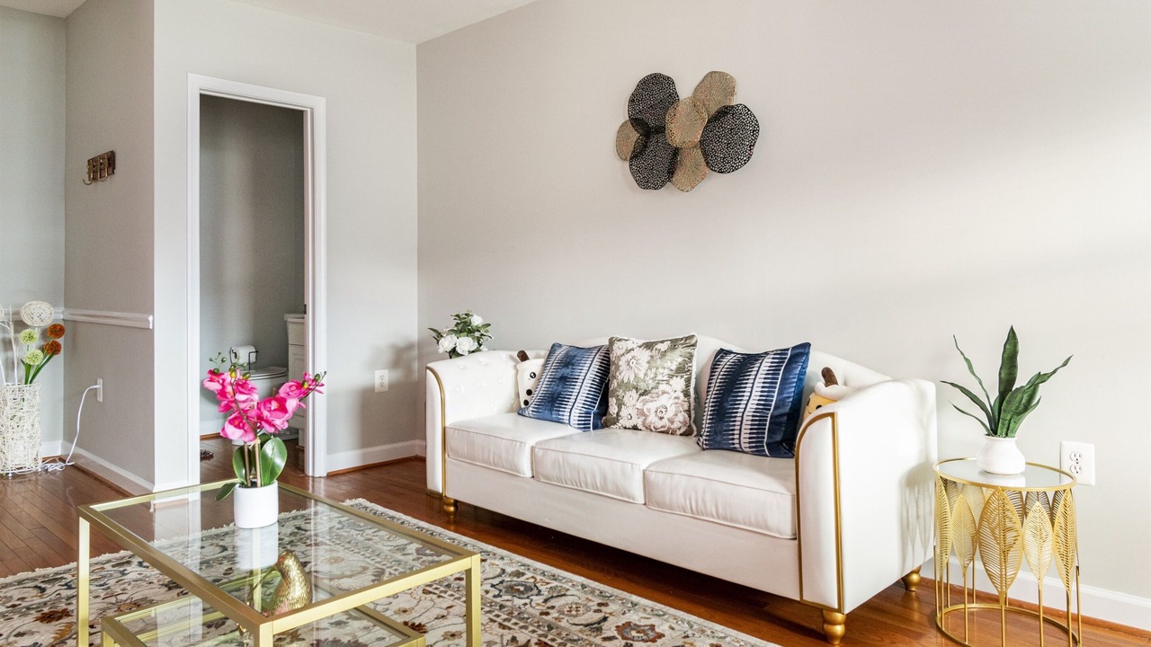 Photo of Livingroom in 16th Street Heights