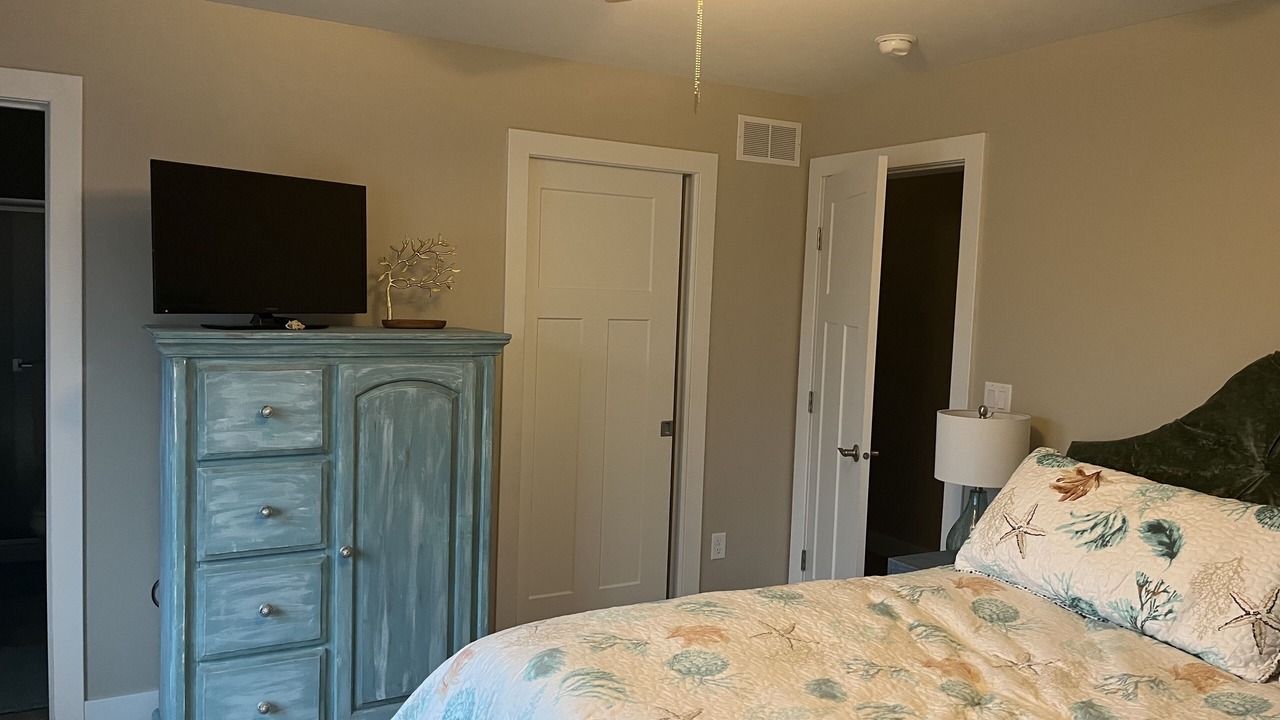 Photo of Bedroom in Kelleys Island