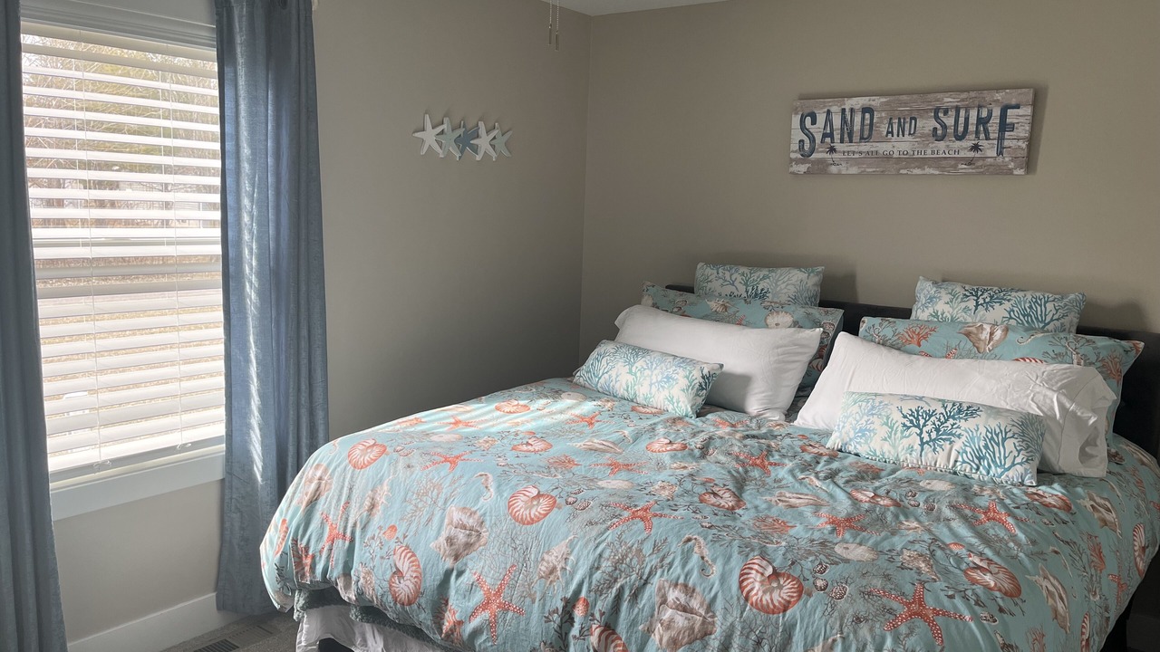Photo of Bedroom in Kelleys Island