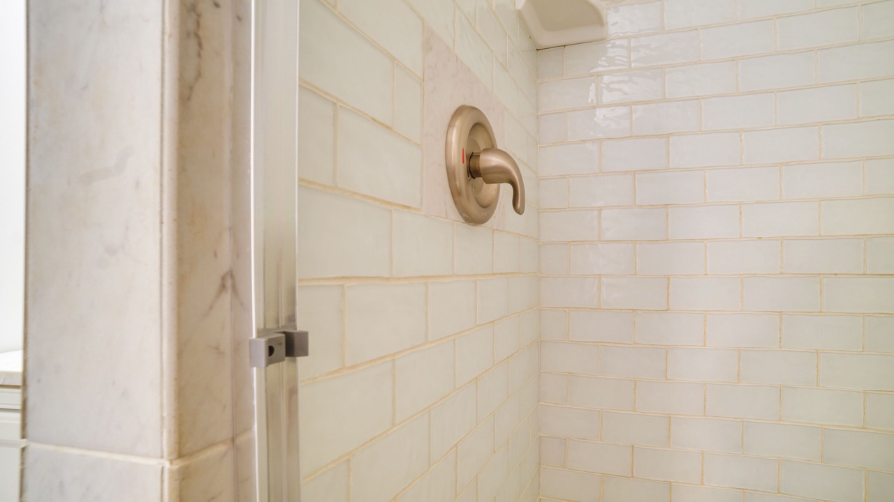 Photo of Bathroom in Beachwalk