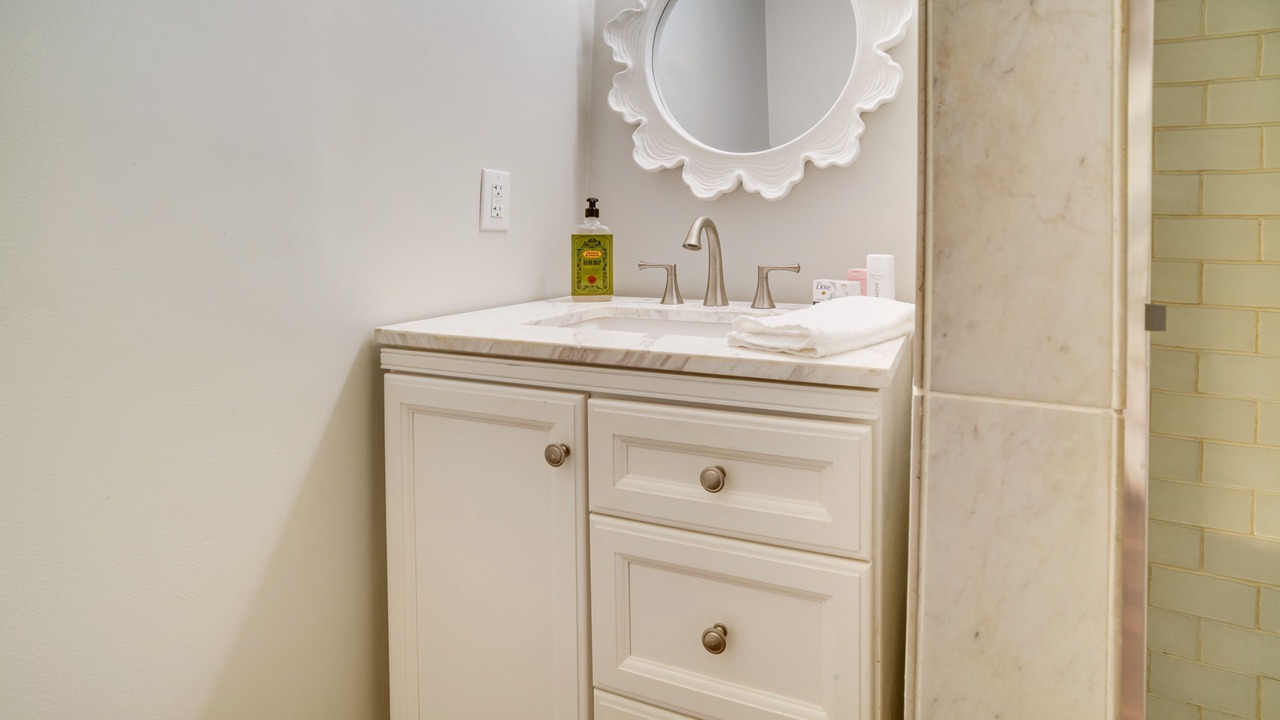 Photo of Bathroom in Beachwalk
