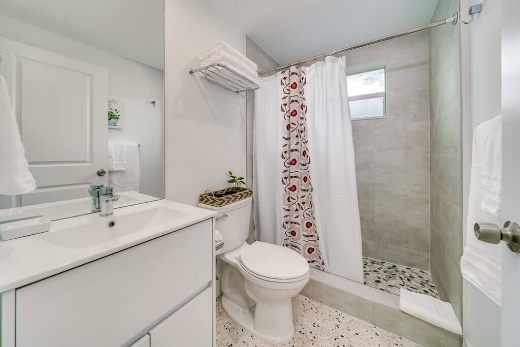 Photo of Bathroom in Midtown