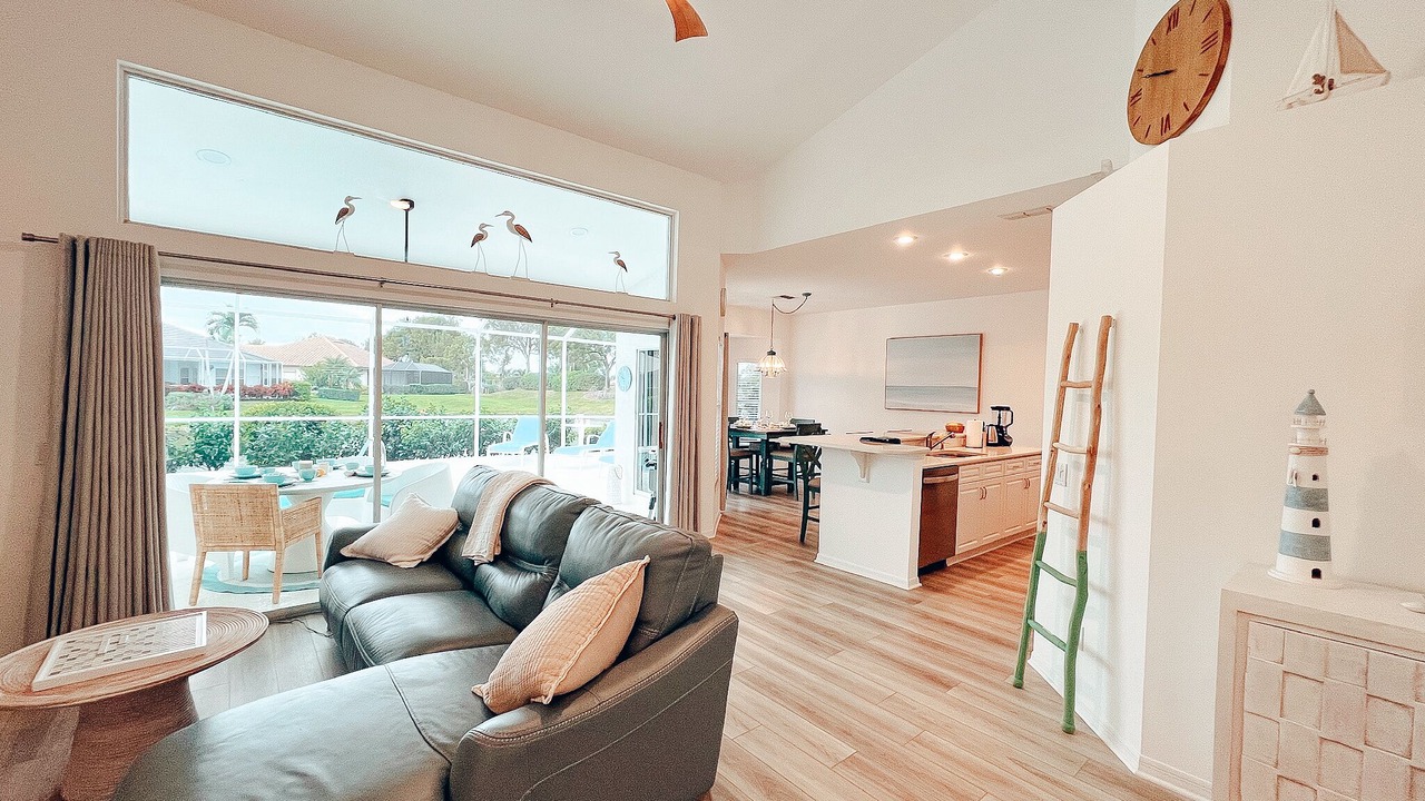 Photo of Livingroom in Falcons Glen