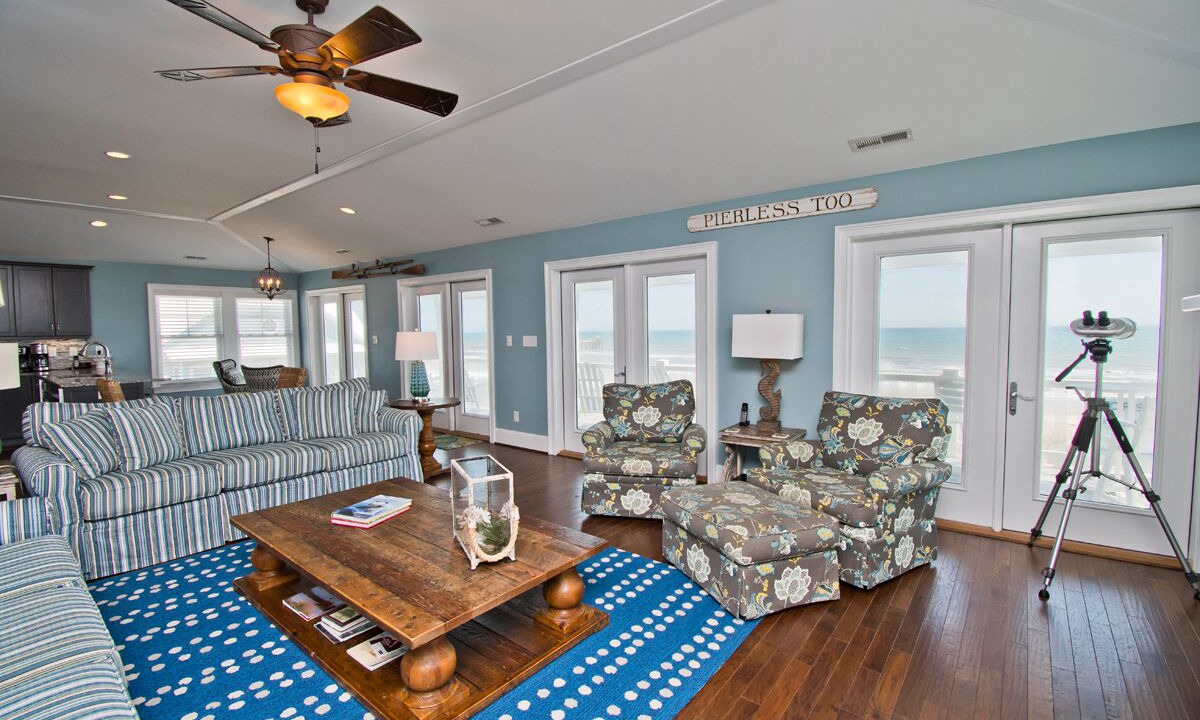 Photo of Livingroom in Atlantic Beach