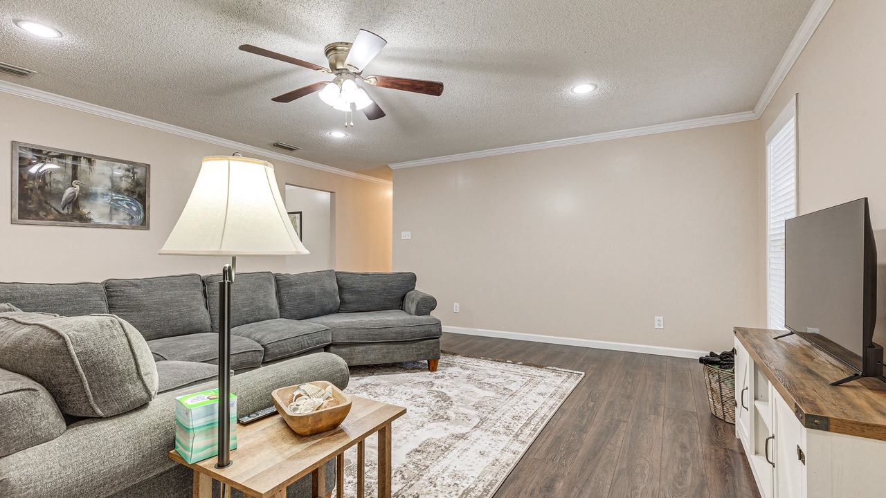 Photo of Livingroom in Theodore