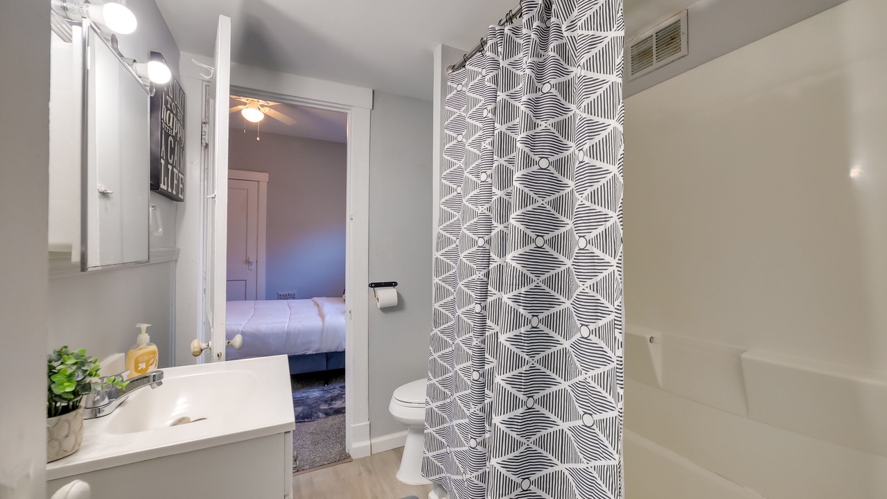 Photo of Bathroom in South Hills