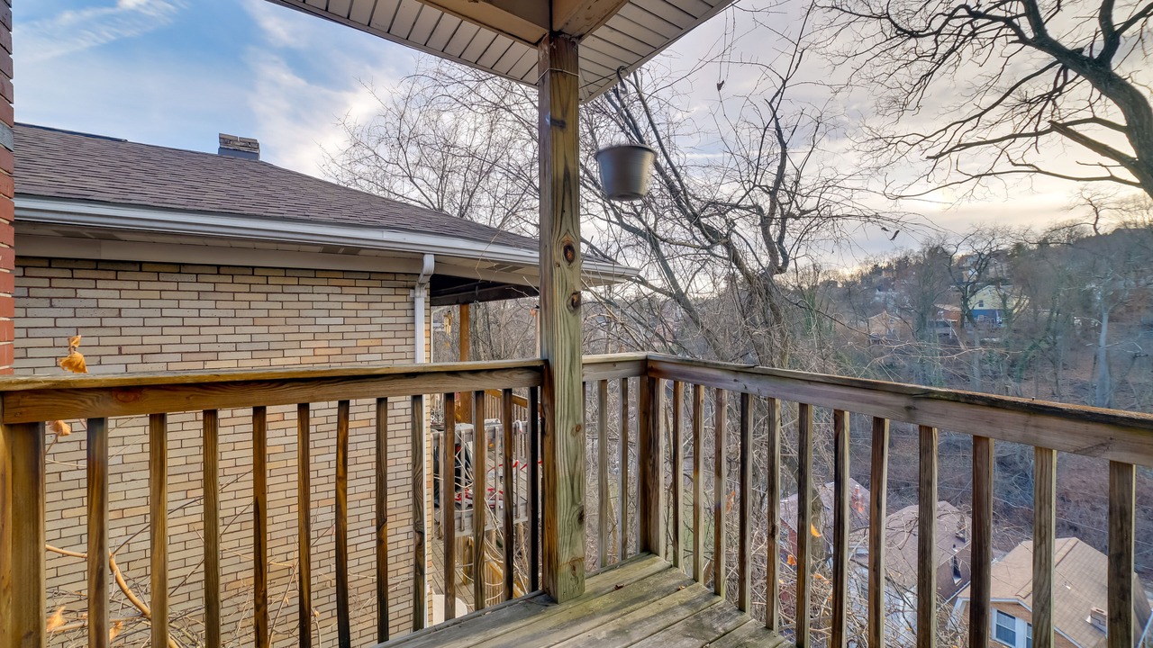 Photo of Patio Balcony in South Hills