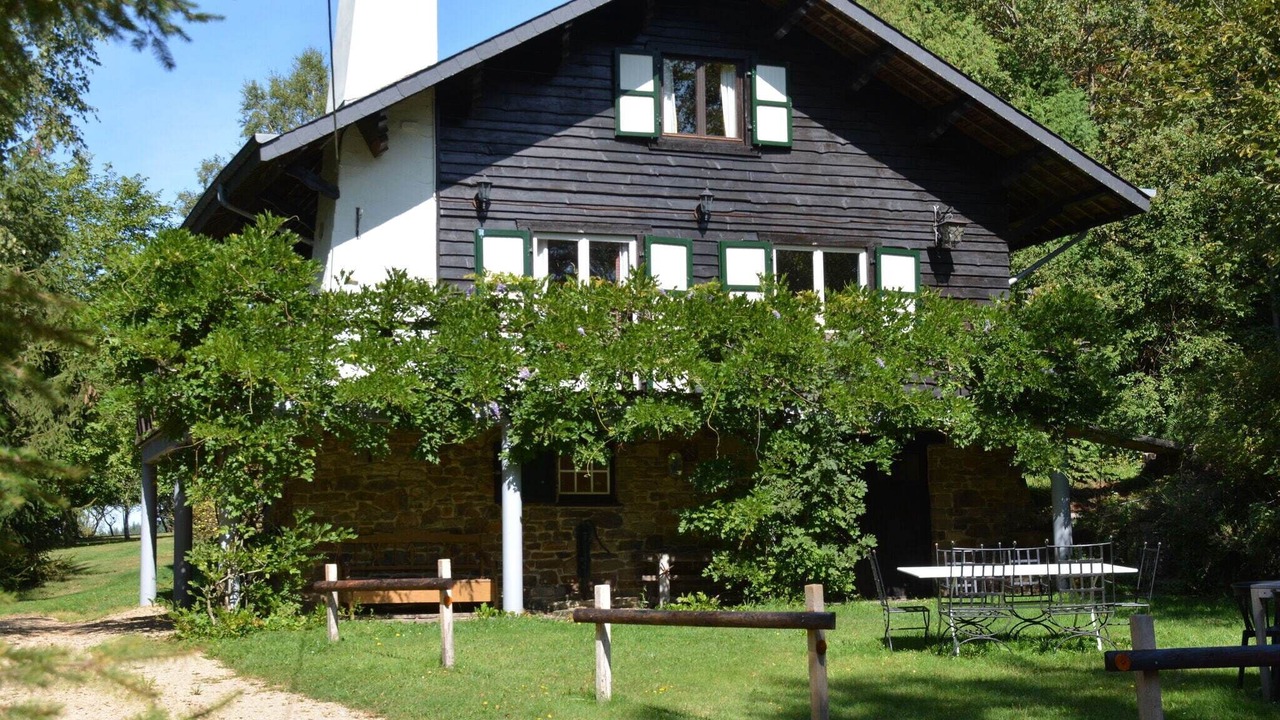 Photo of Outdoor in Gembes