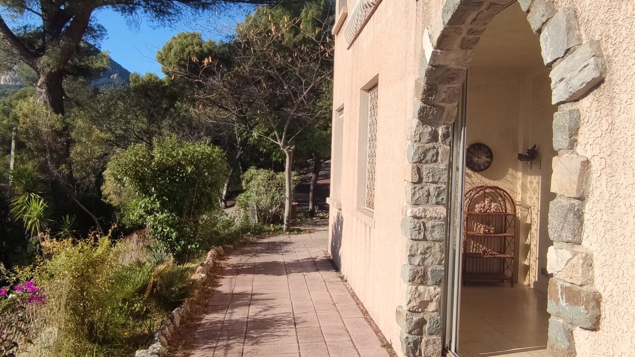 Photo of Outdoor in Le Revest-les-Eaux