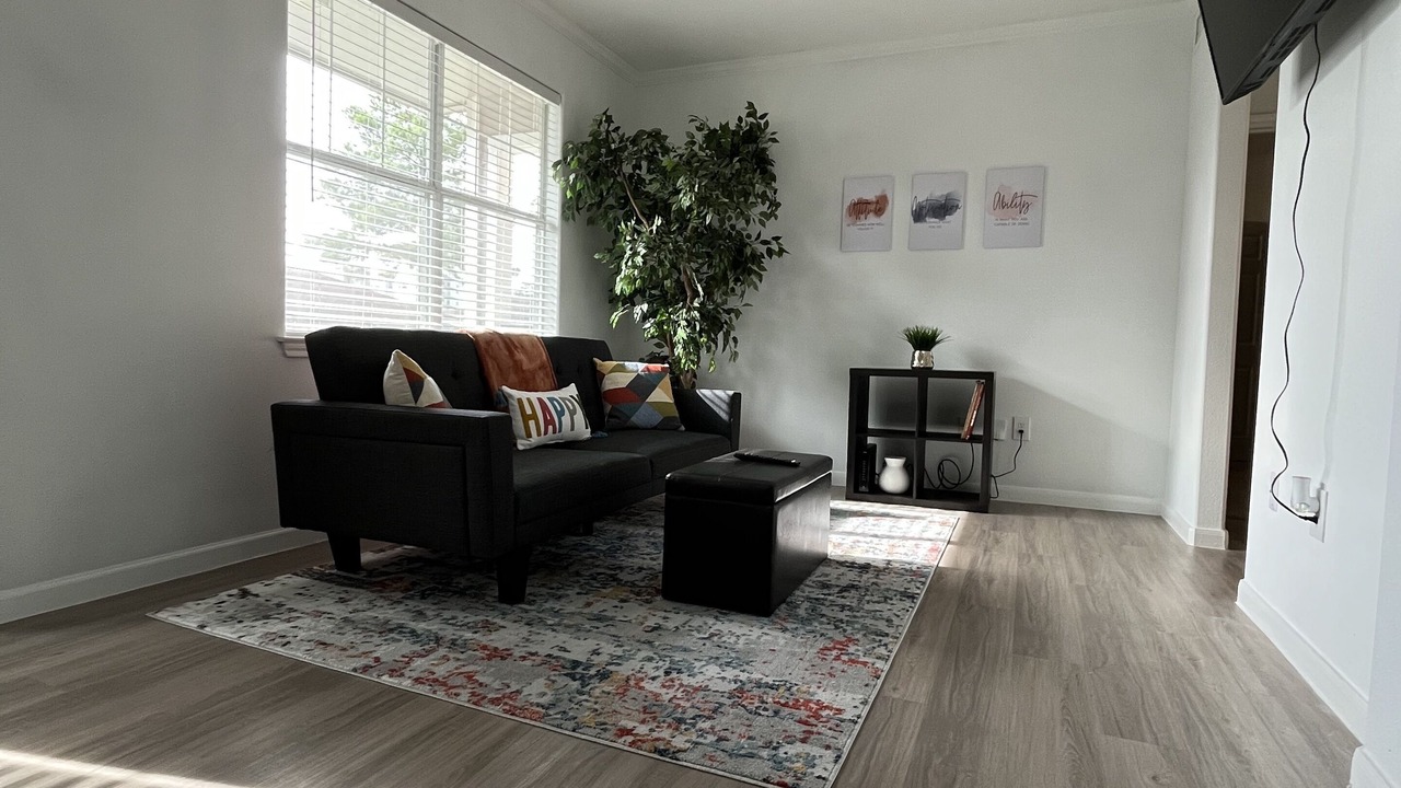 Photo of Livingroom in Spring