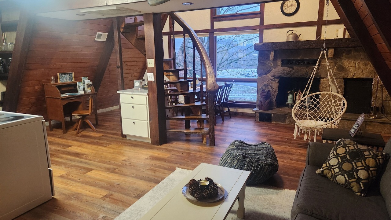 Photo of Livingroom in McGrann