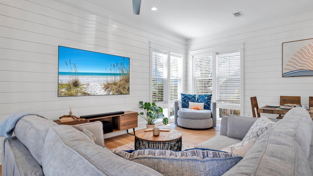Photo of Livingroom in Lakeside at Blue Mountain Beach
