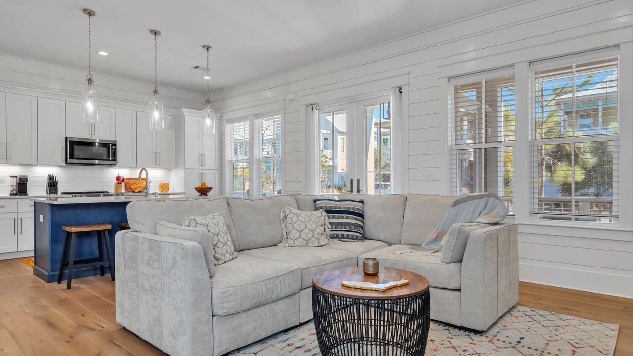 Photo of Livingroom in Lakeside at Blue Mountain Beach