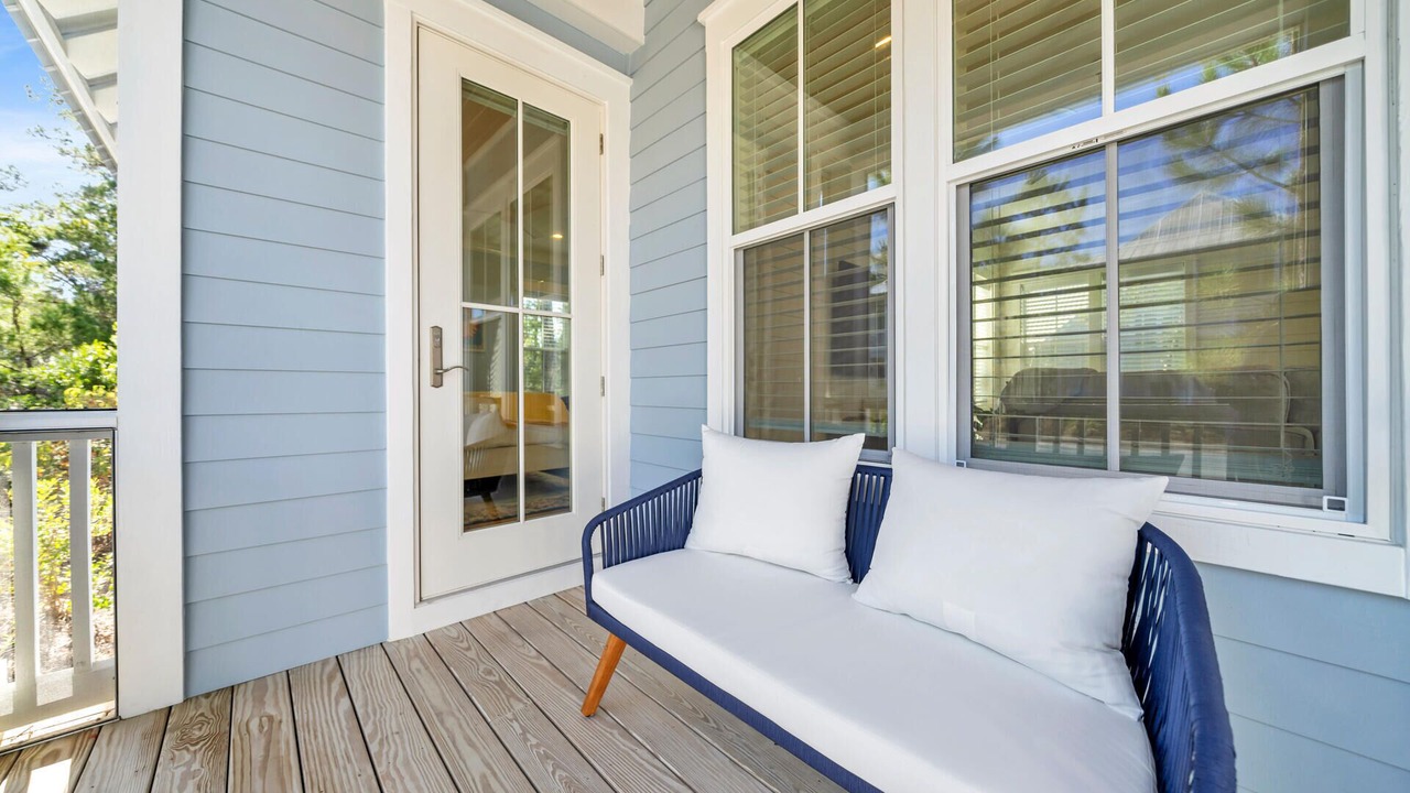 Photo of Patio Balcony in Lakeside at Blue Mountain Beach