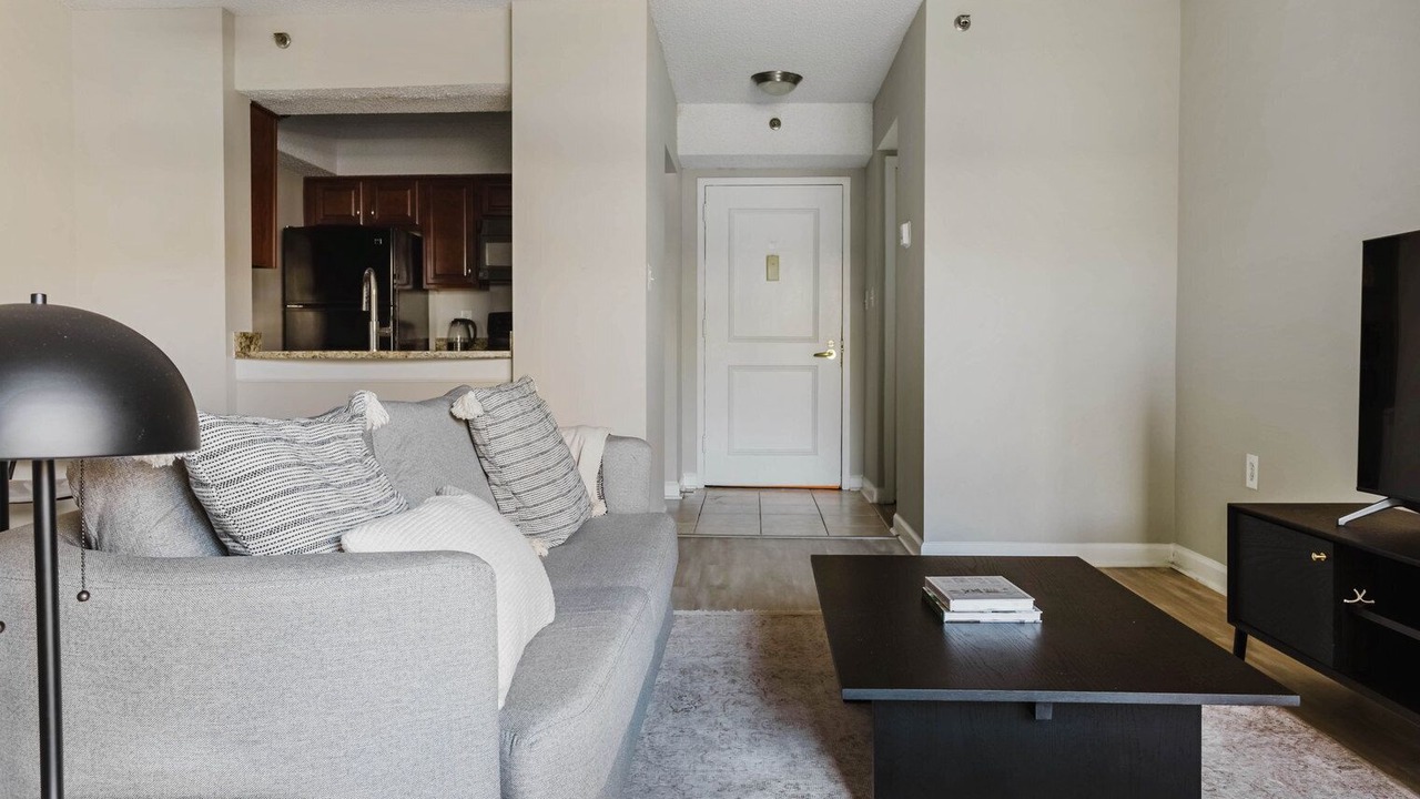 Photo of Livingroom in Connecticut Ave - K Street