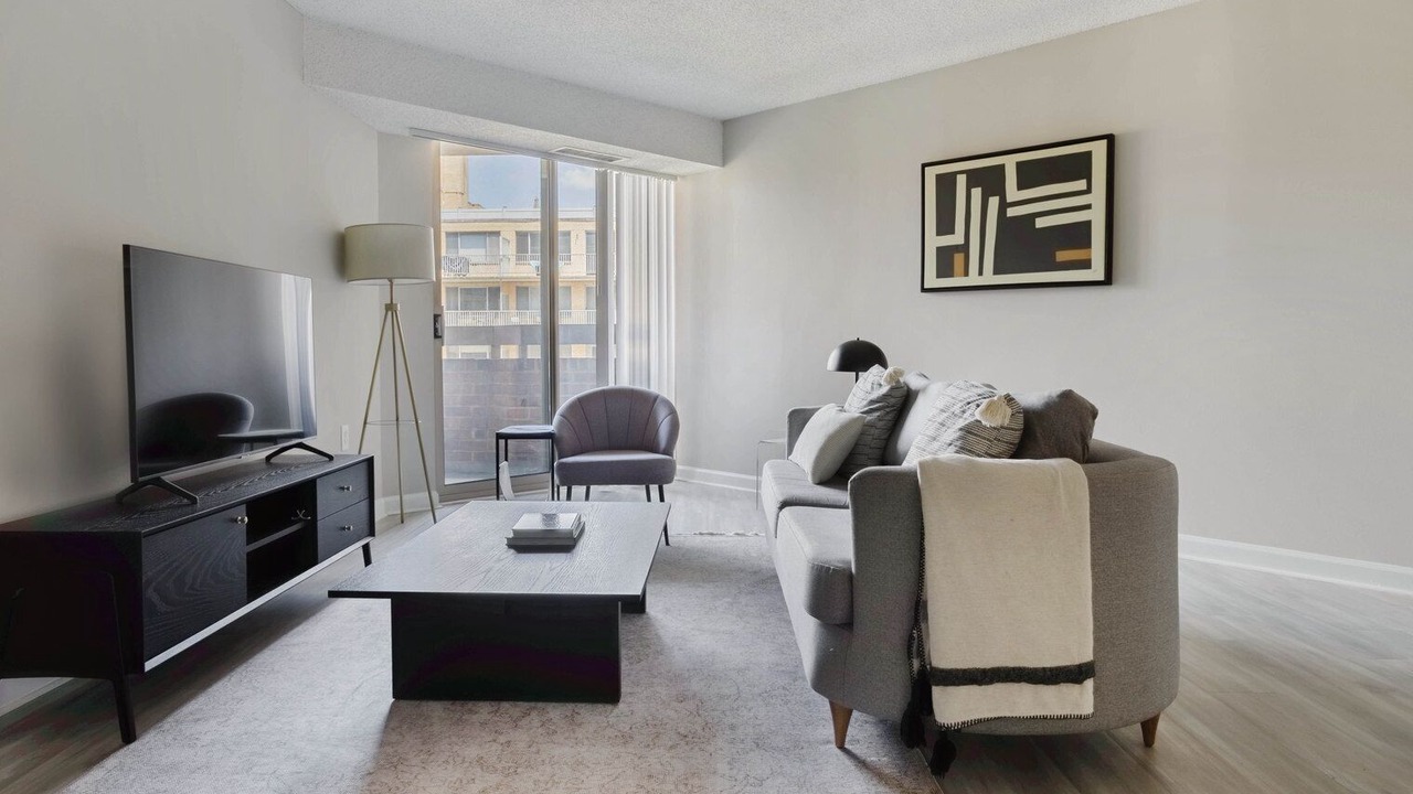 Photo of Livingroom in Connecticut Ave - K Street