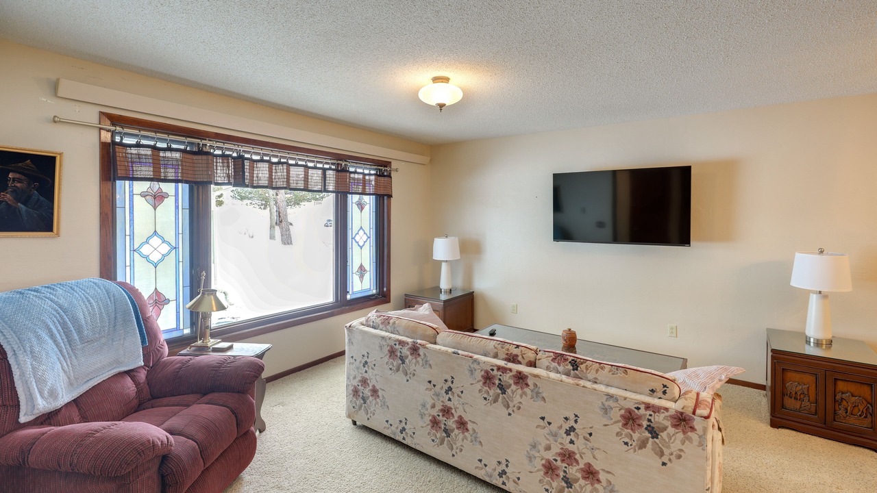 Photo of Livingroom in Long Pine