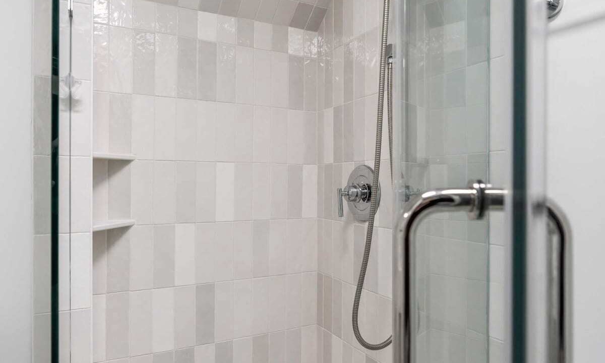 Photo of Bathroom in Cannonborough Elliotborough