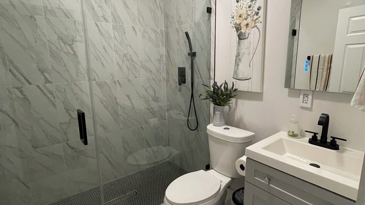 Photo of Bathroom in Miramar