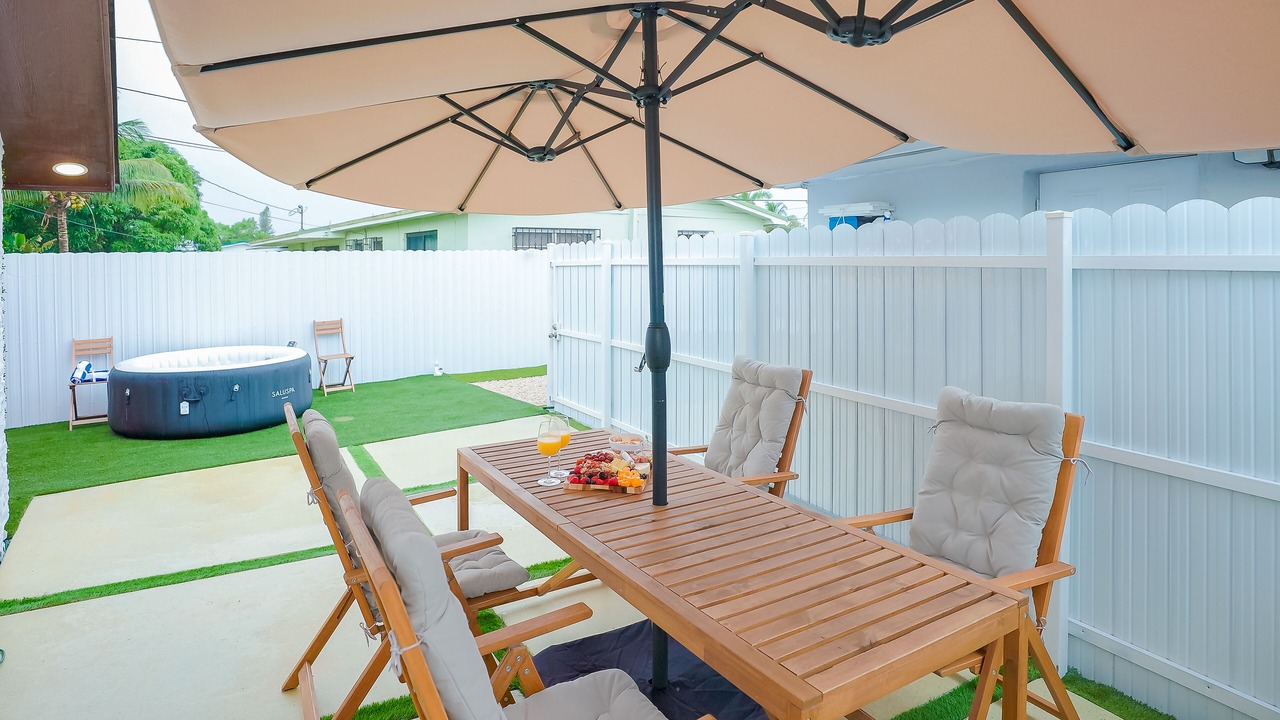 Photo of Outdoor in Carol City