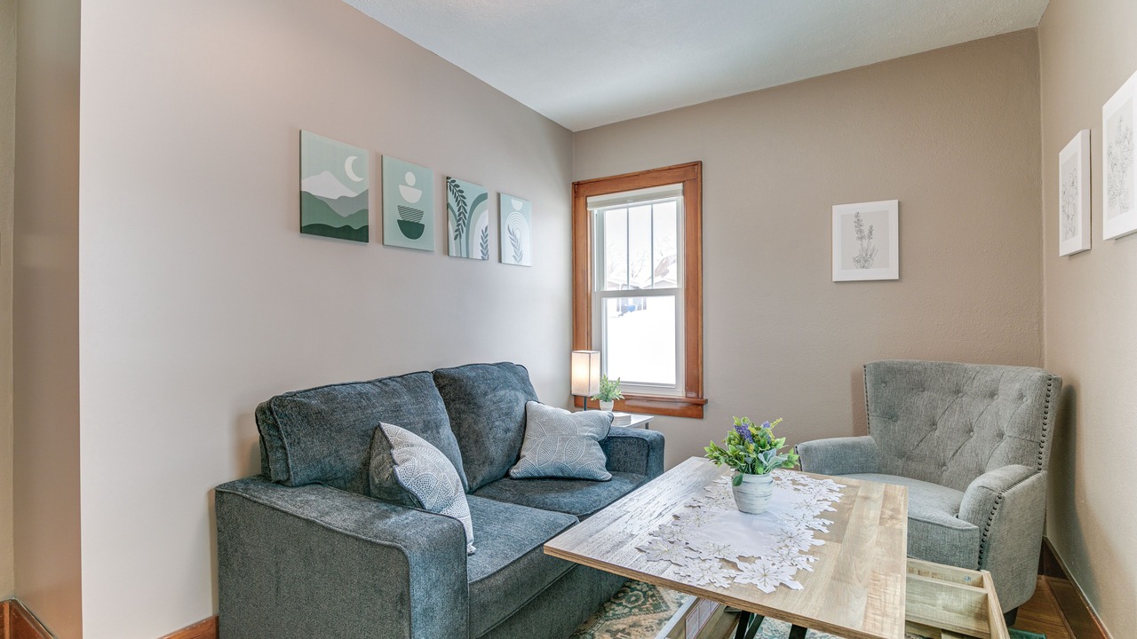 Photo of Livingroom in Howells