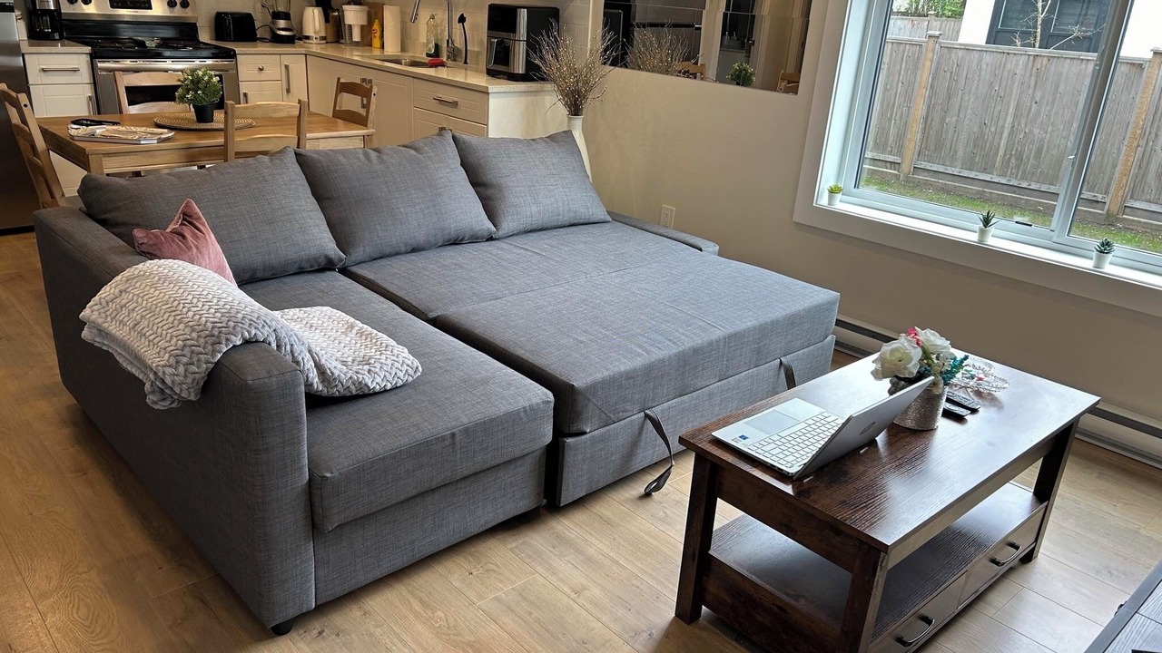Photo of Livingroom in Maple Ridge