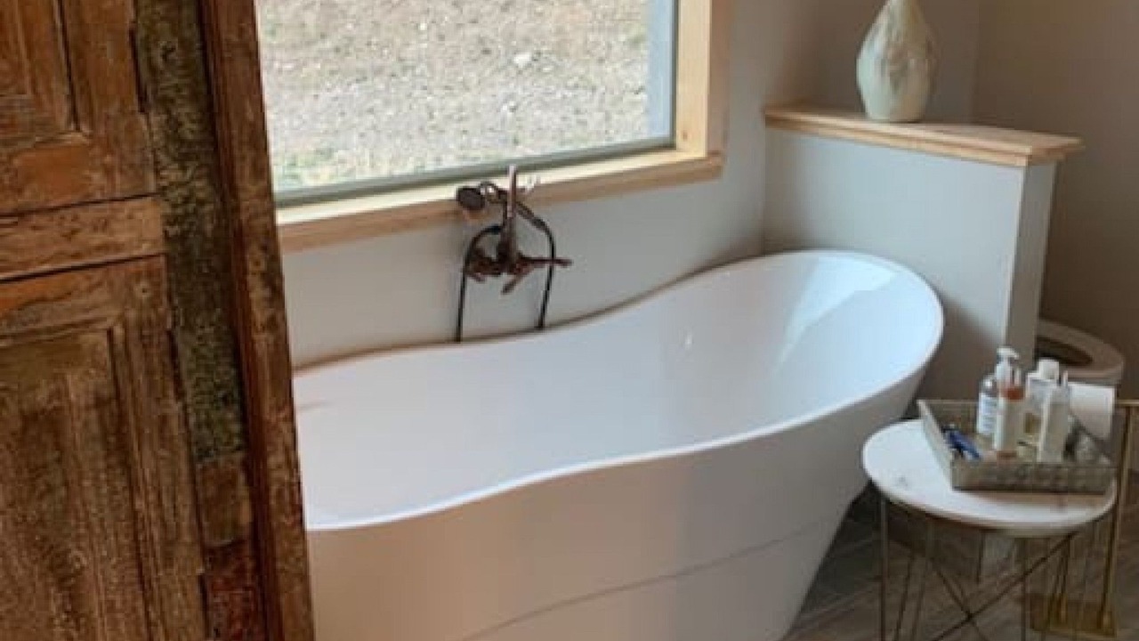 Photo of Bathroom in Emigrant