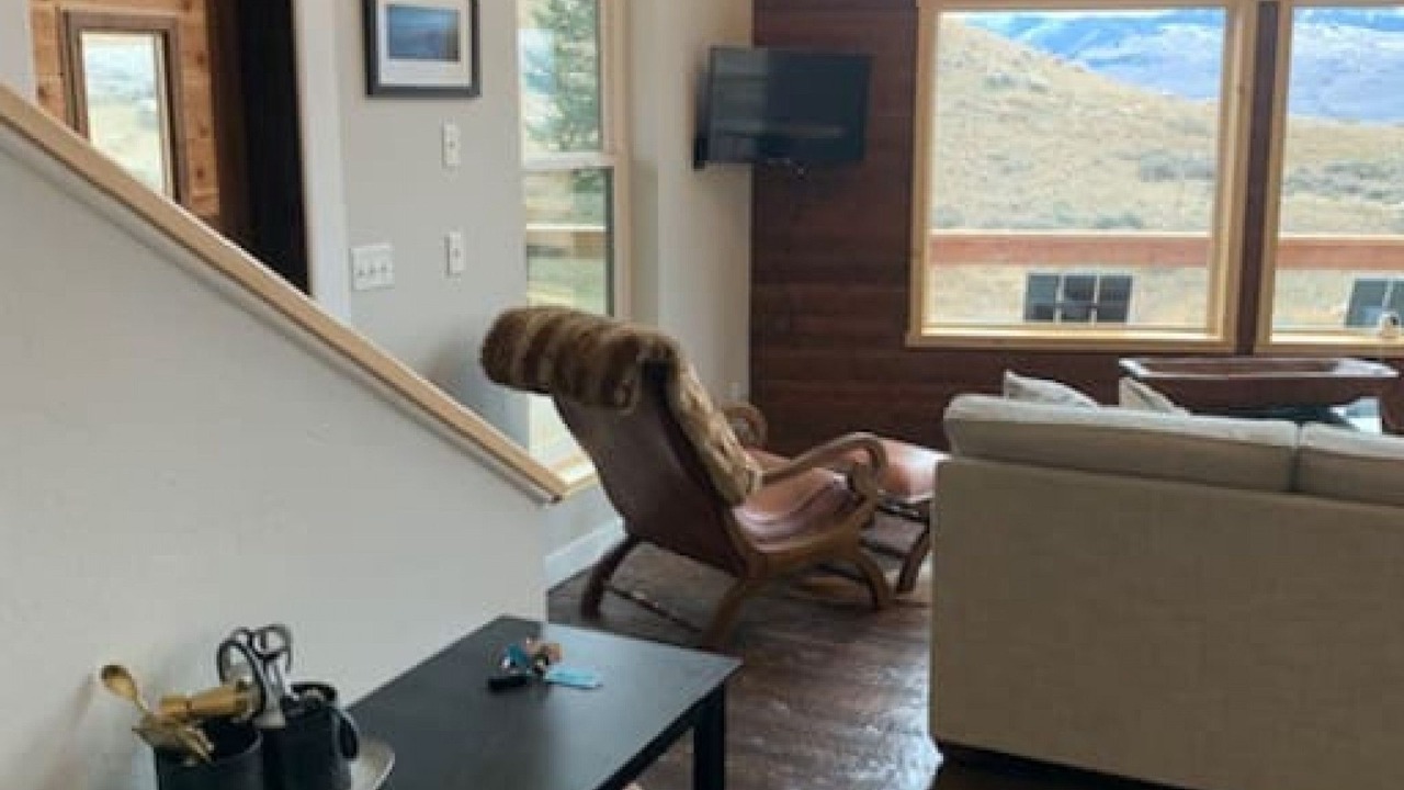 Photo of Livingroom in Emigrant