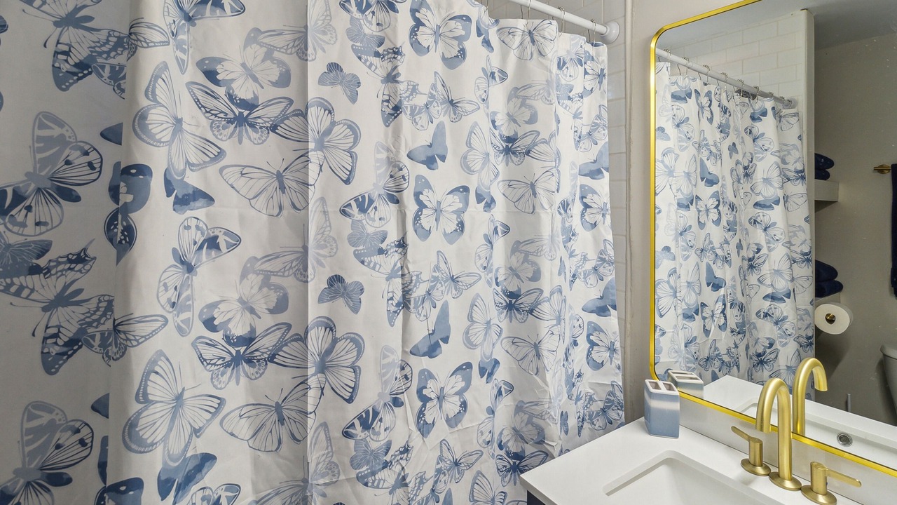Photo of Bathroom in Metropolitan