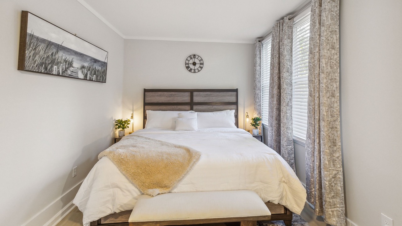 Photo of Bedroom in Metropolitan