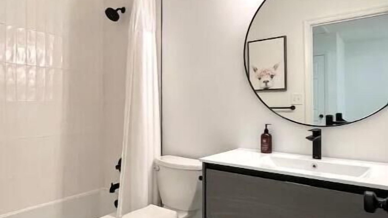 Photo of Bathroom in H Street Corridor