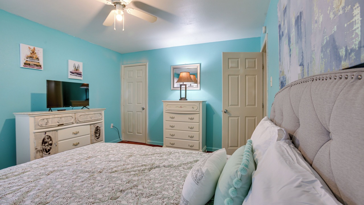 Photo of Bedroom in Read Boulevard West
