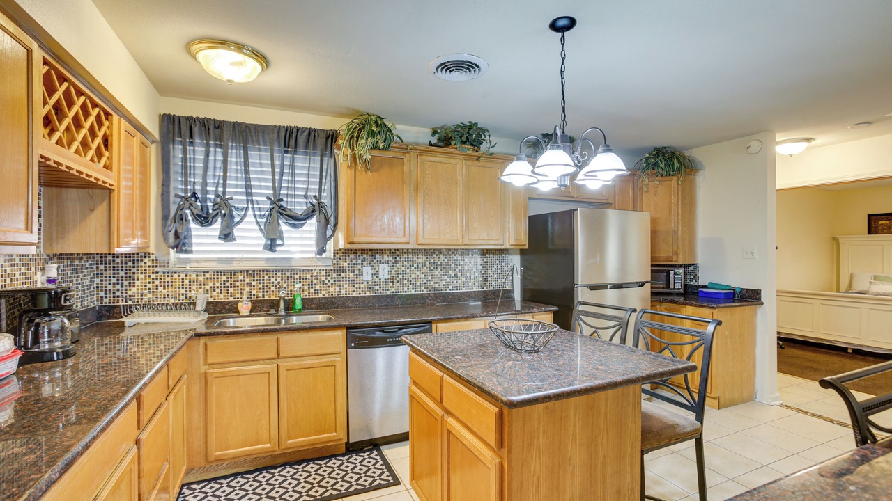 Photo of Kitchen in Read Boulevard West