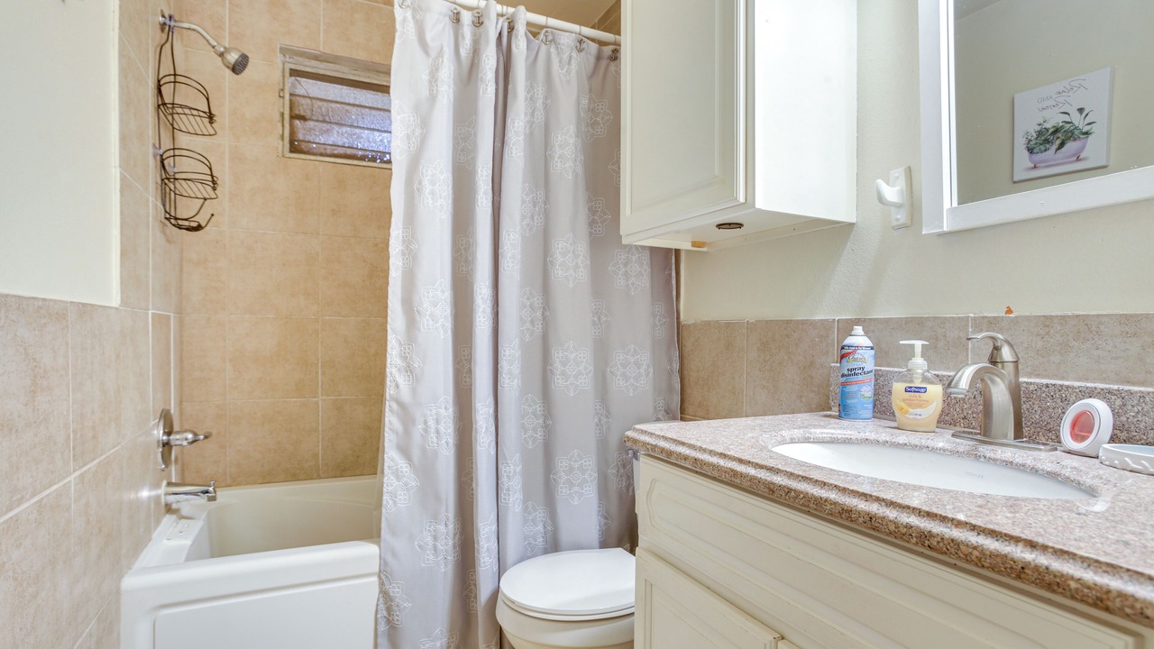 Photo of Bathroom in Read Boulevard West